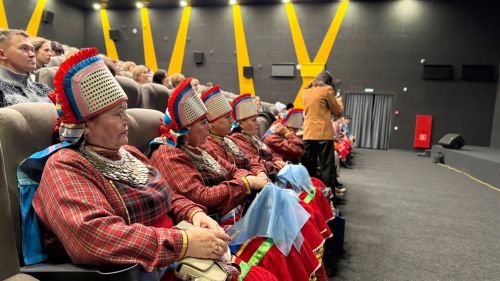 Сегодня в кинотеатре «Юность» состоялась премьера фильма «Муйтумар — серебряный путь»
