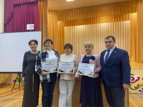 В Бизяках на сходе был вручён необычный подарок