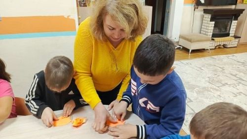 Мастер-класс ко Дню отца в приюте «Камские зори»: поделись любовью
