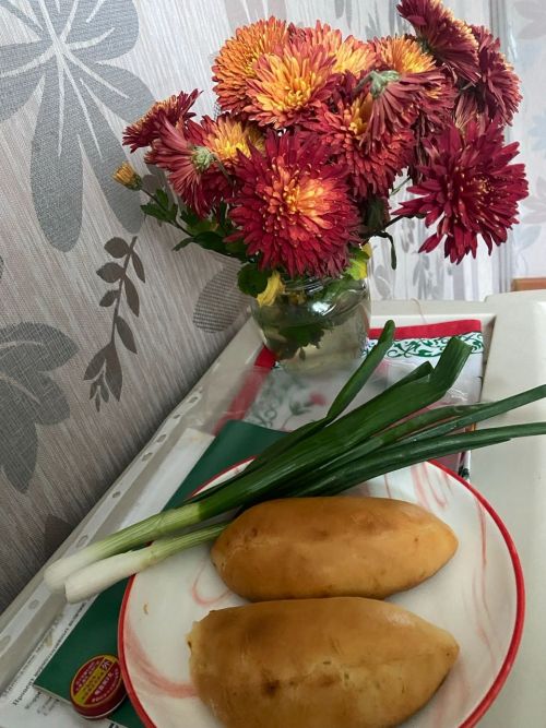 За окном дождливо, а дома вкусно пахнет пирожками