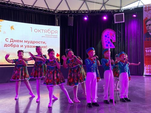 В Менделеевске прошёл бал ветеранов