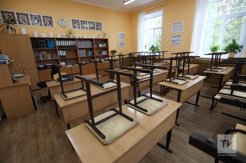 Депутаты Госдумы предлагают перенести начало школьных уроков на 9 утра и ввести пятидневку