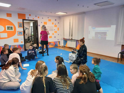 Центр Форпост Менделеевского района провёл «Танцевальную перемену»