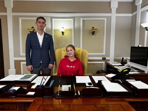Председатель Совета Первых провела один день с главой Менделеевского района Робертом Искандаровым