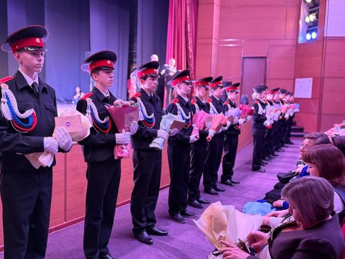 В Менделеевске состоялся праздничный концерт, посвященный Дню педагогического труда