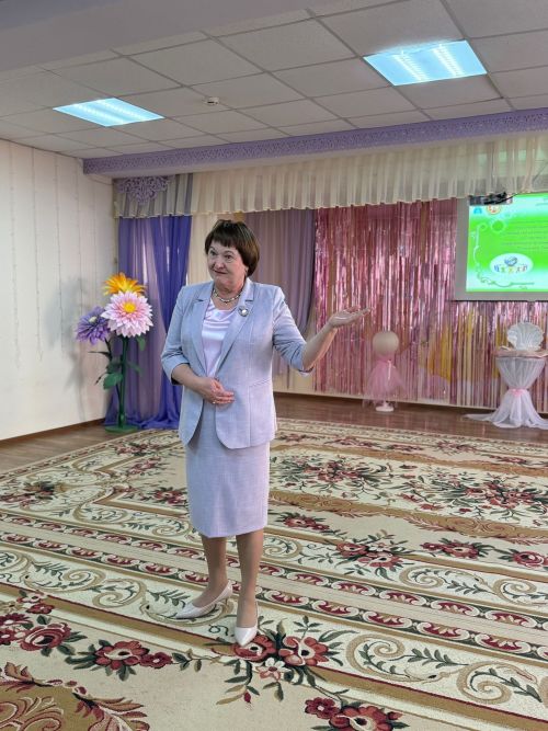 Более 40 студентов из Набережных Челнов посетили с экскурсией детский сад №11 «Планета детства» в Менделеевске