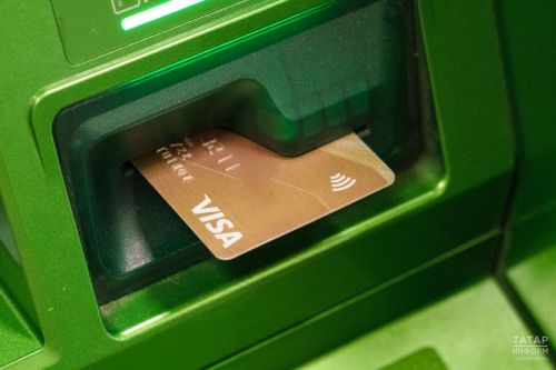 Что делать с неожиданным переводом денег на карту: советы адвоката