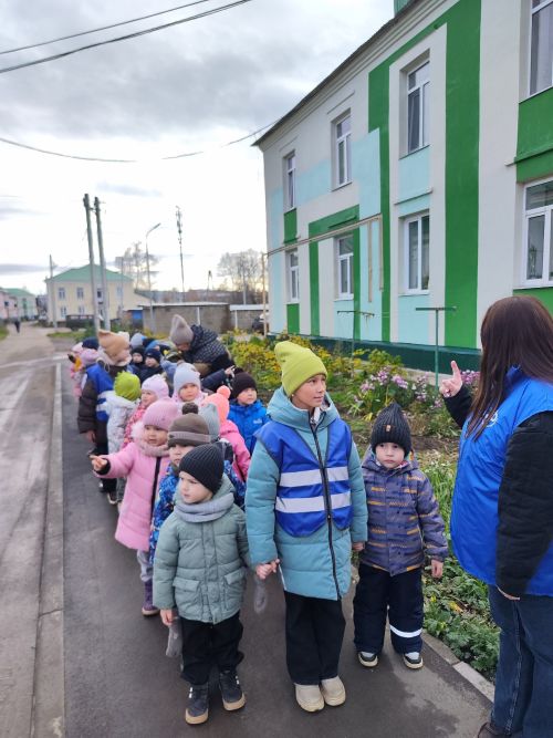 В Менделеевске прошла акция «Безопасный переход»: детям напомнили правила дорожного движения
