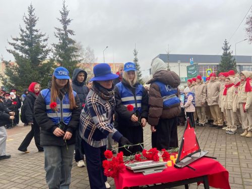 В Менделеевске почтили память жертв ДТП