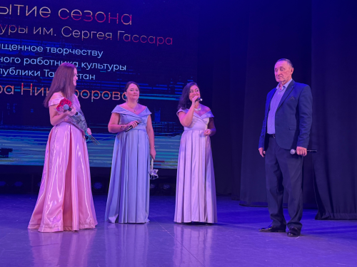 В Менделеевске состоялся праздник души — творческий вечер заслуженного работника культуры Татарстана Виктора Никифорова