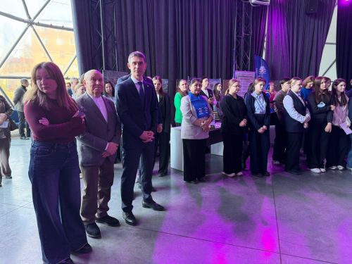 В Менделеевске прошла ярмарка компетенций для будущих абитуриентов