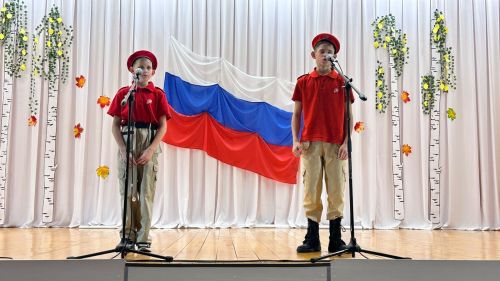 В Татарско-Челнинском СДК  артисты самодельных коллективов открыли   творческий сезон патриотической программой