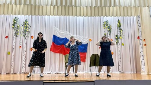 В Татарско-Челнинском СДК  артисты самодельных коллективов открыли   творческий сезон патриотической программой