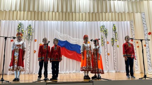 В Татарско-Челнинском СДК  артисты самодельных коллективов открыли   творческий сезон патриотической программой