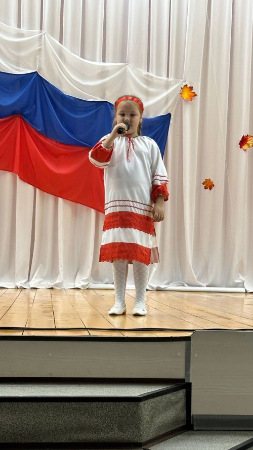 В Татарско-Челнинском СДК  артисты самодельных коллективов открыли   творческий сезон патриотической программой