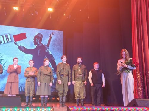 Патриотический спектакль «Дороги Победы» покорил менделеевцев
