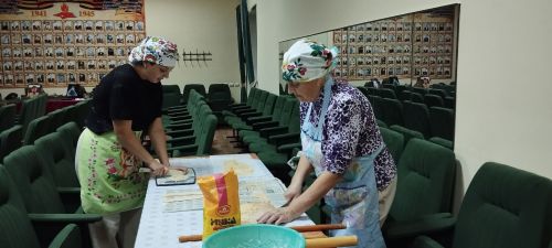 Как проходят субботние вечера в Камаеве: сельчане СВОих не бросают
