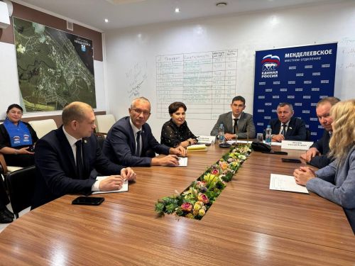 Депутат Госдумы Анатолий Иванов посетил с рабочим визитом Менделеевский район