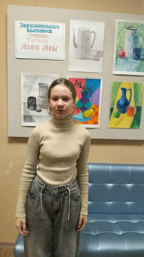 В ДШИ Менделеевска была организована персональная выставка Анны Лемеш