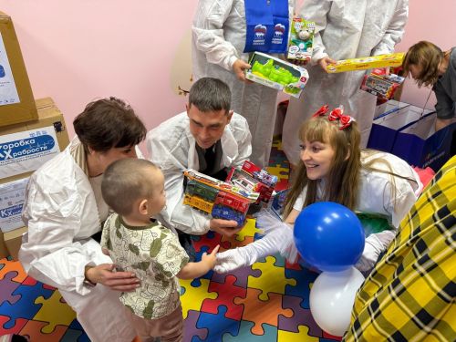 Добро в подарок: в Менделеевске стартовала акция «Коробка храбрости» для маленьких пациентов