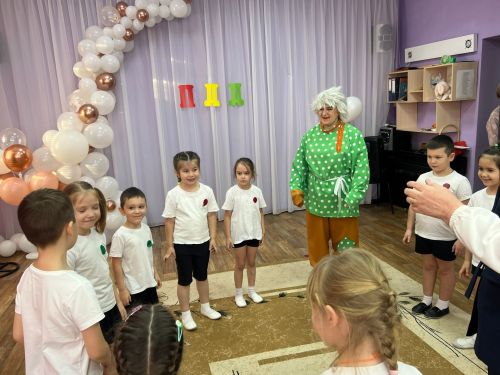 В Менделеевске дошкольники в игровой форме изучили ПДД
