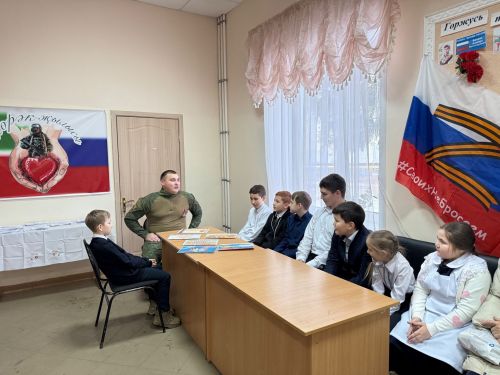 Ветеран СВО Айдар Нуриев встретился с тураевскими детьми