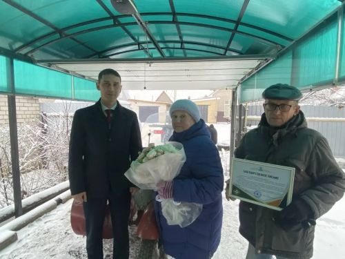 Семья из Менделеевского района передала свой мотоцикл бойцам СВО