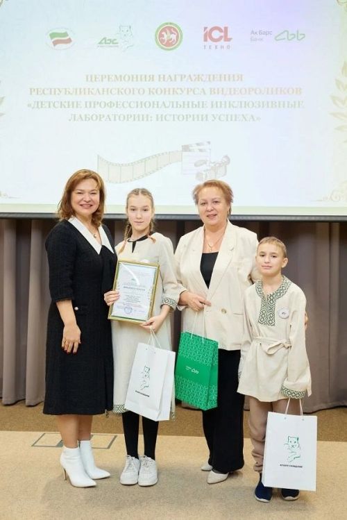 Юные менделеевцы победили в республиканском конкурсе с проектом «Ткацкая мастерская»