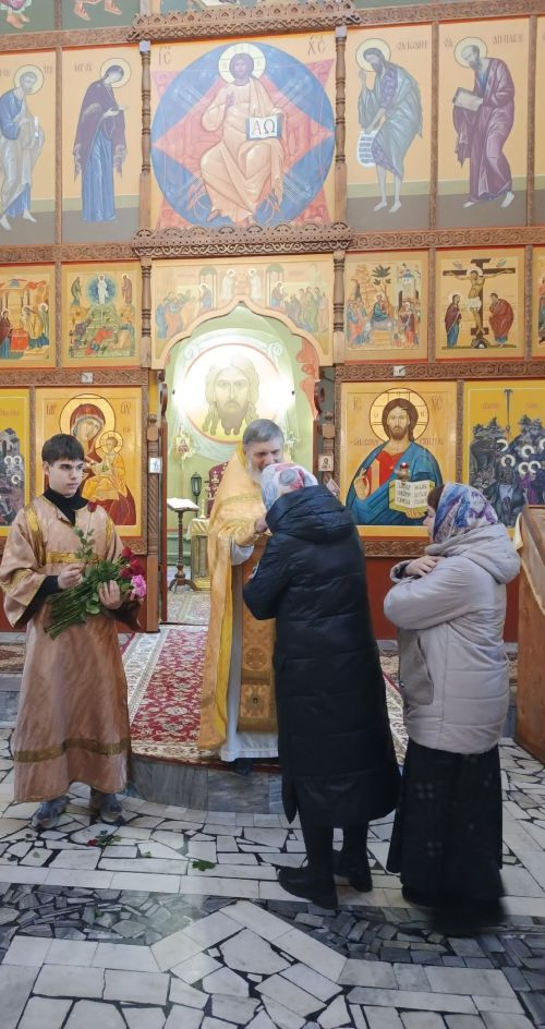 В Менделеевске отметили День матери праздничным концертом в храме Богоявления Господня