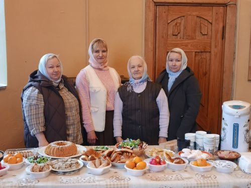 В Менделеевске отметили День матери праздничным концертом в храме Богоявления Господня