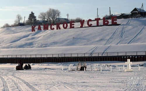 Тонкий лёд: спасатели провели рейд в Камском Устье
