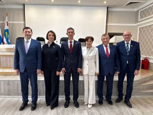 Роберт Искандаров стал Персоной года-2025 по версии «Менделеевских новостей»