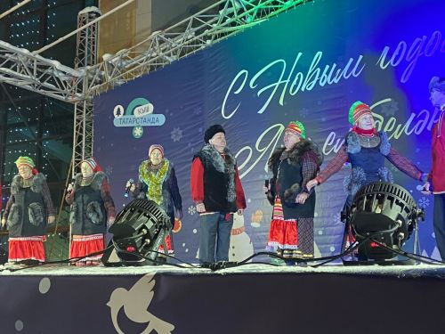 В Менделеевске проходит новогодний концерт