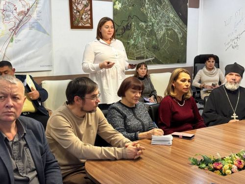 В Менделеевском районе обсудили ключевые вопросы ЖКХ и подготовку ко Дню Героев Отечества