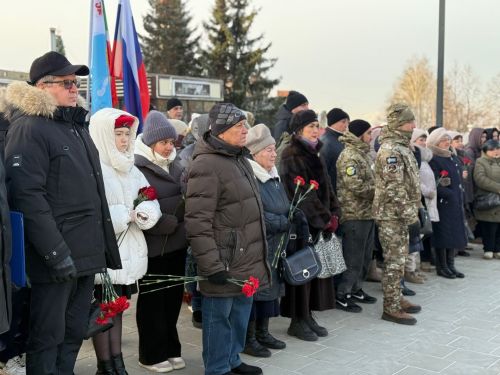 В Менделеевске почтили память Героев Отечества