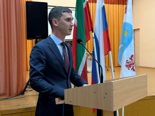 Юные патриоты Менделеевска встретились с героями в преддверии праздника