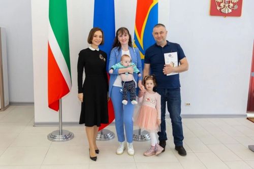 Госдума продлила программу материнского капитала до 2030 года