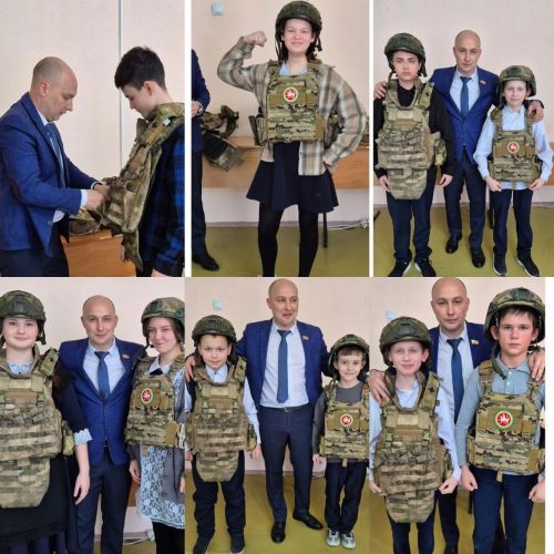 Эдуард Шарафиев провел урок мужества в школе Татарских Челнов