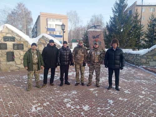 Ветераны СВО Менделеевска почтили память героев