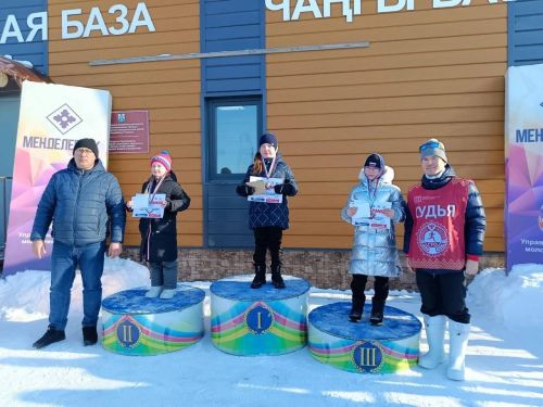 Более 150 спортсменов Татарстана и Удмуртии вышли на лыжный старт в Менделеевске