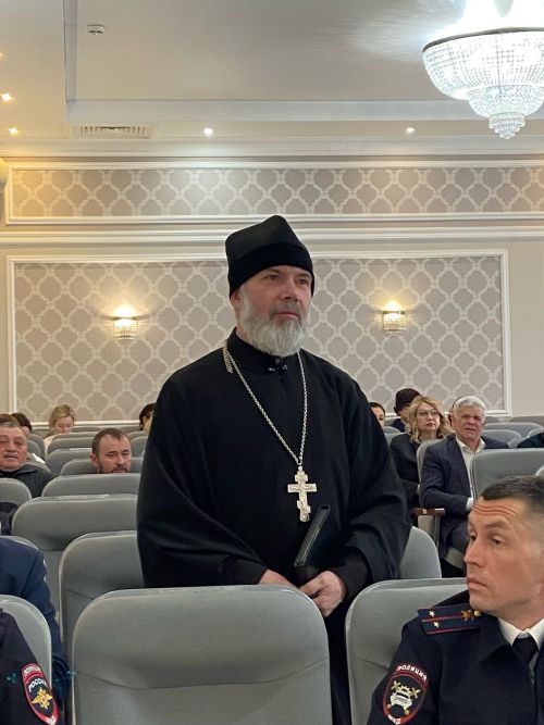 В Менделеевске представили нового священнослужителя
