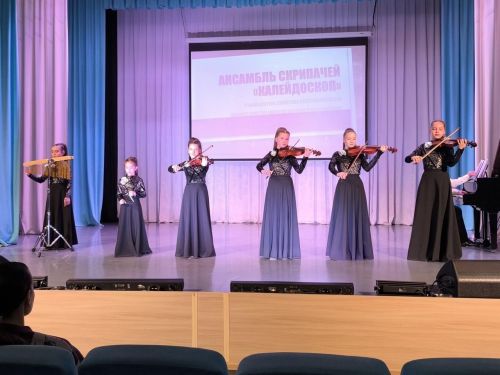 В Менделеевске прошел праздничный концерт «Я помню — значит я живу»