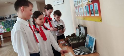 В Псеевской средней школе прошла акция «Армейский чемоданчик»