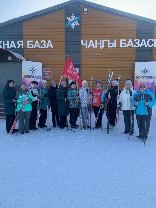 Активные бабушки Менделеевска покорили лыжню на фестивале ГТО