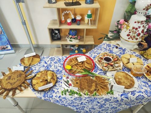 В детском саду №7 Менделеевска была организована выставка блинов