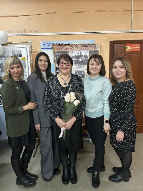 В СОШ № 4 Менделеевска состоялась встреча выпускников