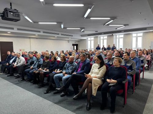 На большой встрече с «Аммонием» обсудили новые социальные проекты на 2025 год