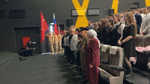 300 учащихся Менделеевска встретились с ветераном Великой Отечественной войны Зайнаком Аглиевым