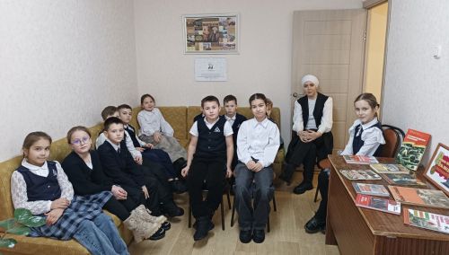 В Татарской библиотеке Менделеевска прошли громкие чтения