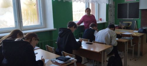 В Псеевскую среднюю школу приехал психолог Моисеева А.Г.